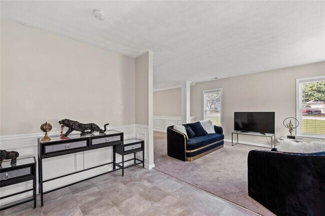 Building Photo - 6115 Riveroak Terrace