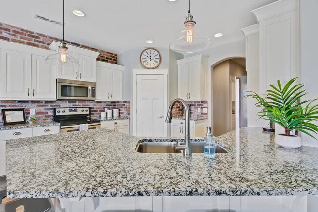 Building Photo - 3364 W 2490 S