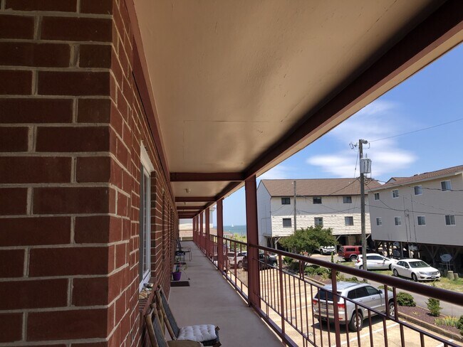 Building Photo - 932 W Ocean View Ave
