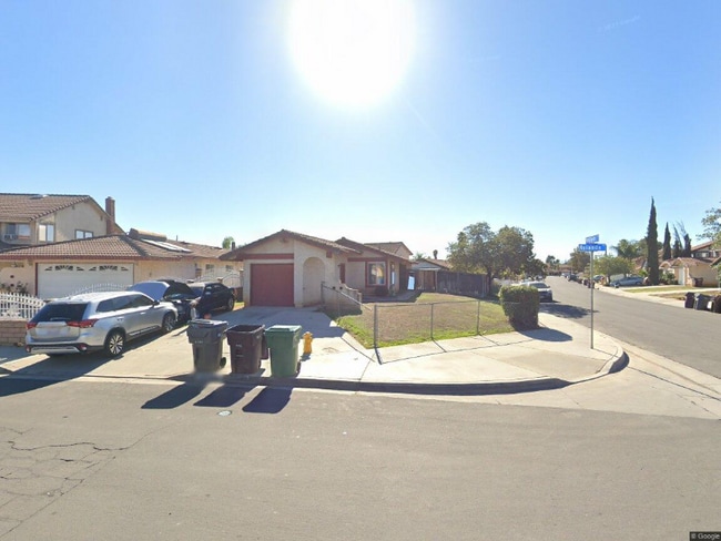 Building Photo - 23367 Rolanda Dr