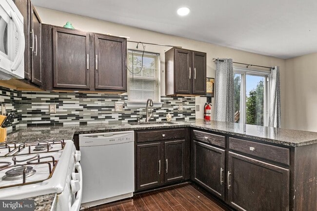 Building Photo - 43 Gristmill Ln