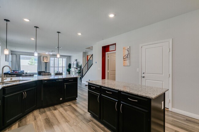 Building Photo - Furnished 5-Bedroom Home with Two Primary Suites