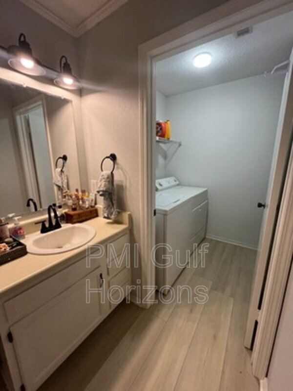 Building Photo - 4609 Lennox Pl