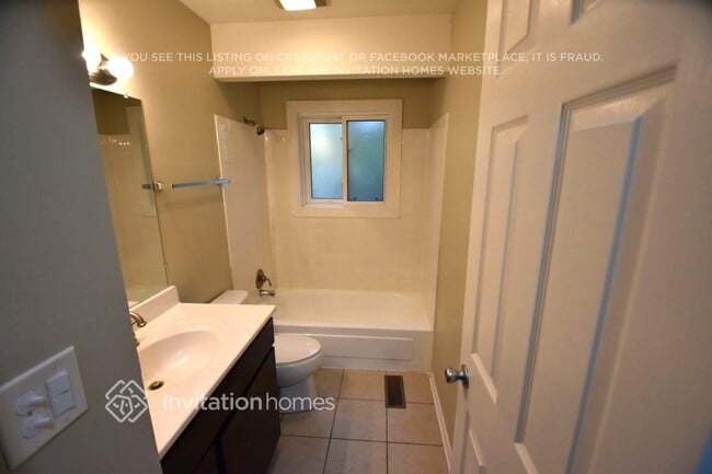 Building Photo - 7939 Edgewood Ct