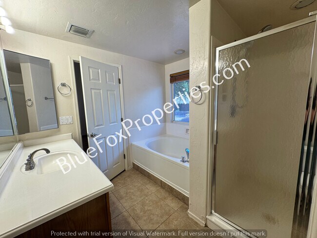 Building Photo - 3011 W Corte Olivia