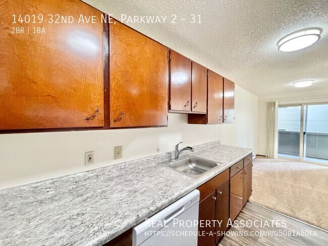 Building Photo - Parkway Apartments