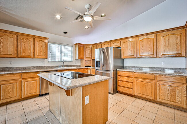 Building Photo - 6025 Egan Crest Dr