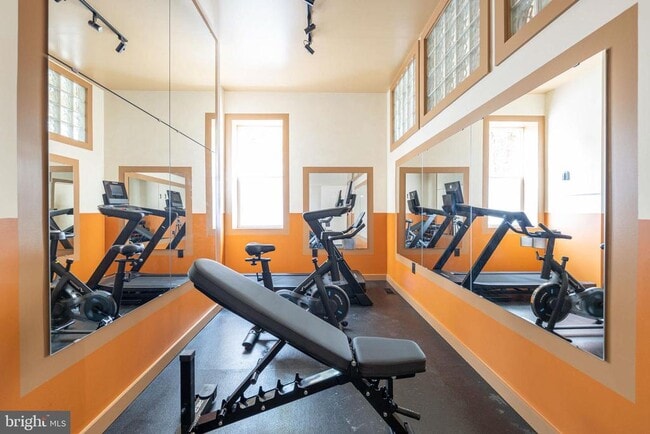 Building Photo - 2021 4th St NW