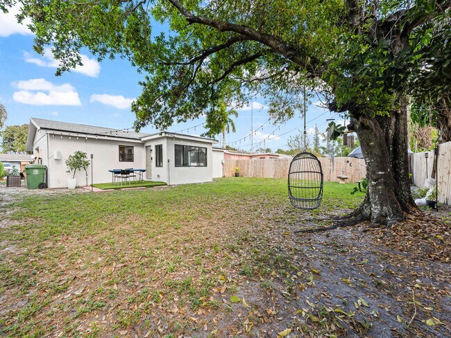 Building Photo - 2740 NW 21st St