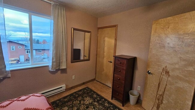 Building Photo - Fully Furnished House with views and all utilities covered