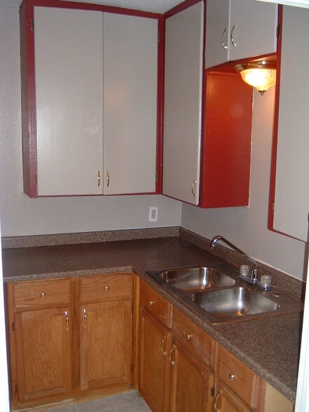Building Photo - 115 Golden Crown Dr