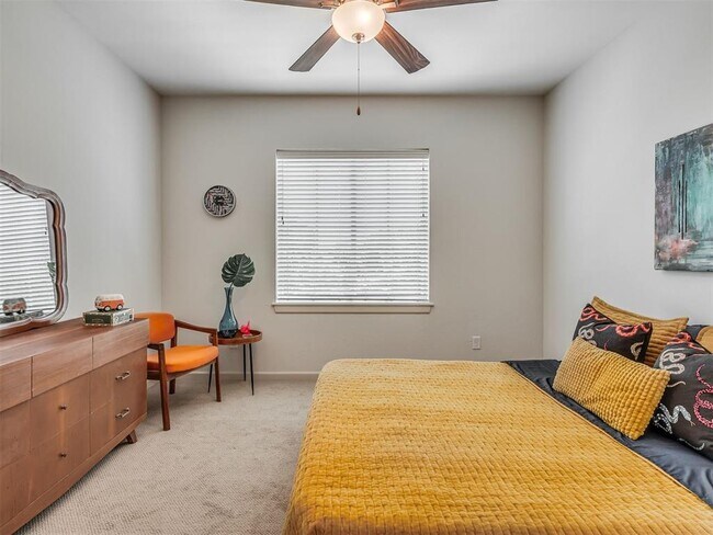 Building Photo - 2224 Kavanaugh Blvd