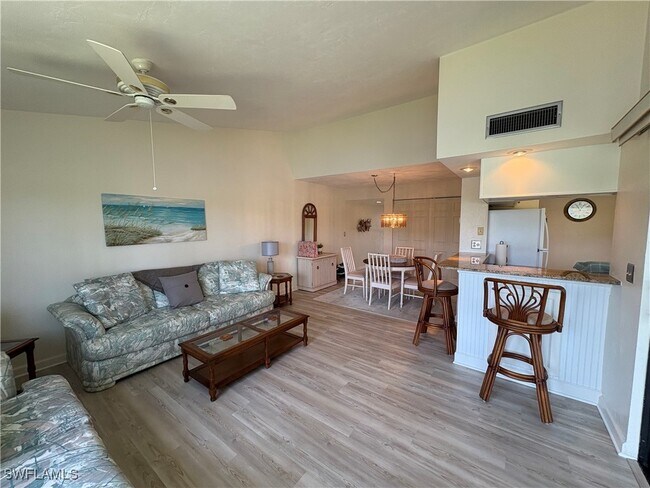 Building Photo - 5665 Trailwinds Dr