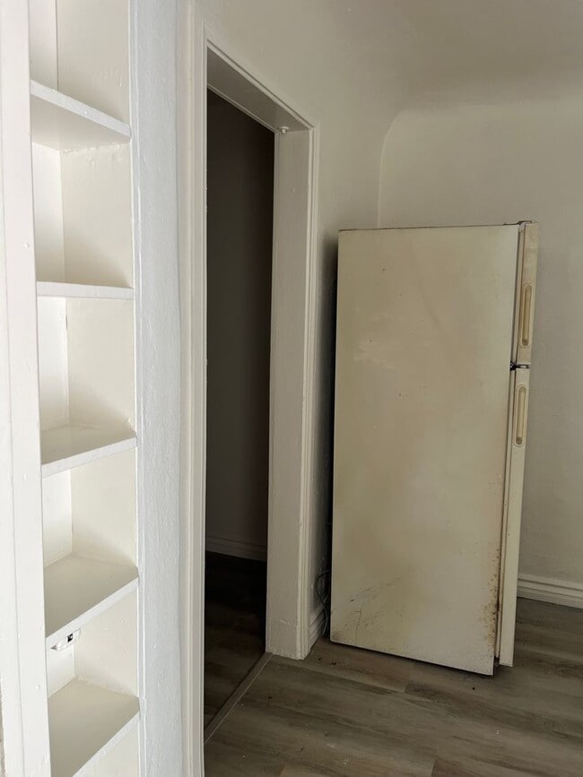 Building Photo - 3958 1/2 PARK BLVD.-