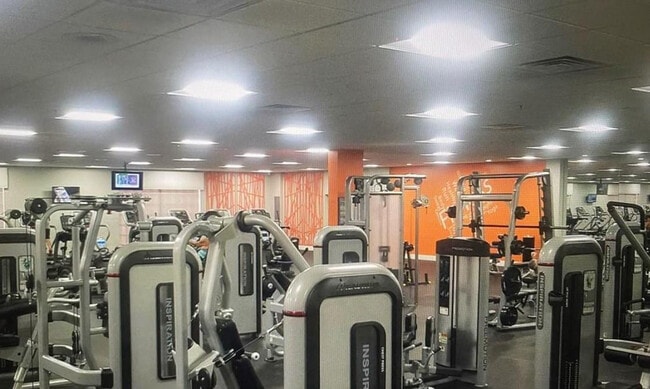 Building Photo - 543 Mansfield M