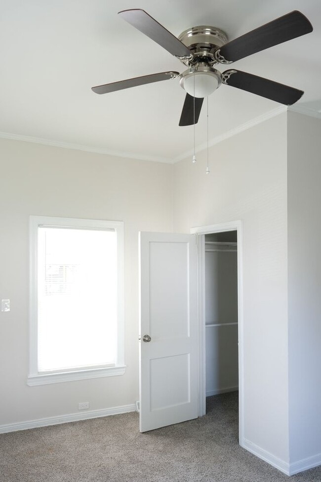 Building Photo - 7 Welch St