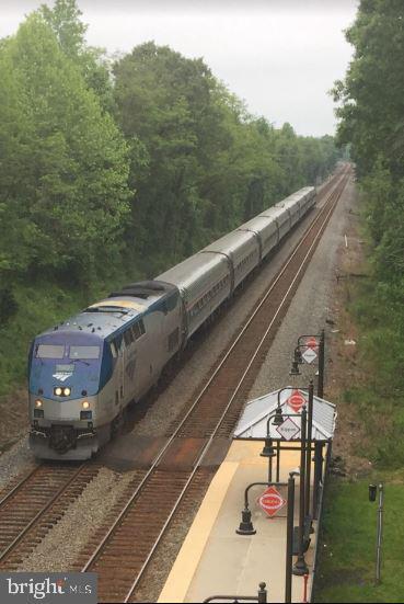 Building Photo - 17414 Southern Shrs Dr