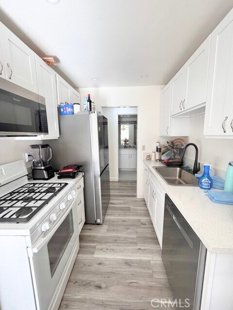 Building Photo - 4565 Ramona Ave