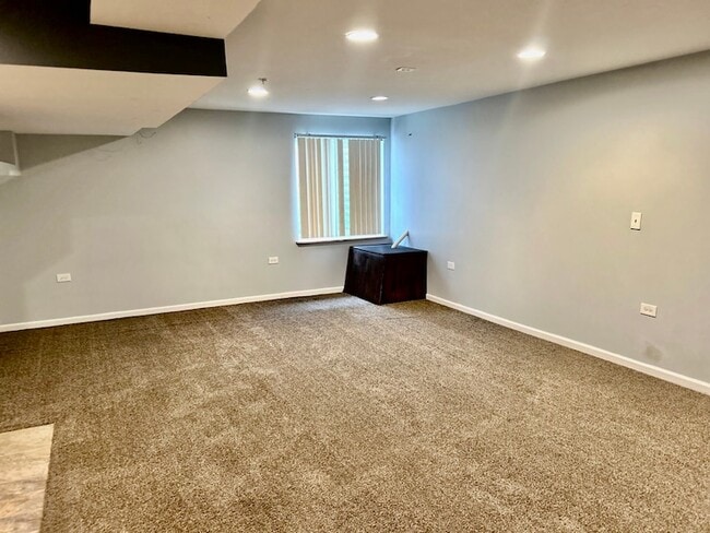 Building Photo - 2978 Henley Ln