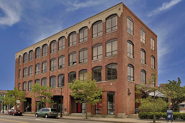 Building Photo - 76 Lafayette St