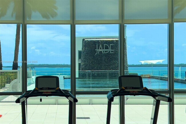 Building Photo - 1331 Brickell Bay Dr