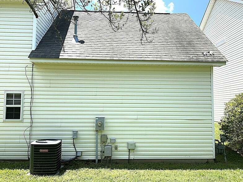 Building Photo - 1171 Lempster Dr NW