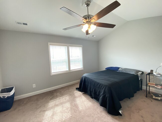 Building Photo - 900 Allstar Ave