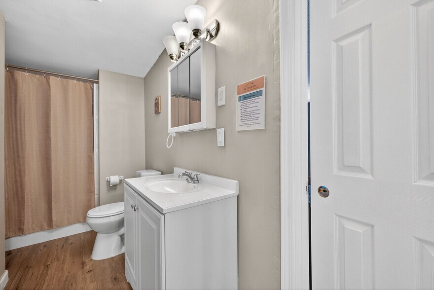 Building Photo - 2159 Gerard Ct