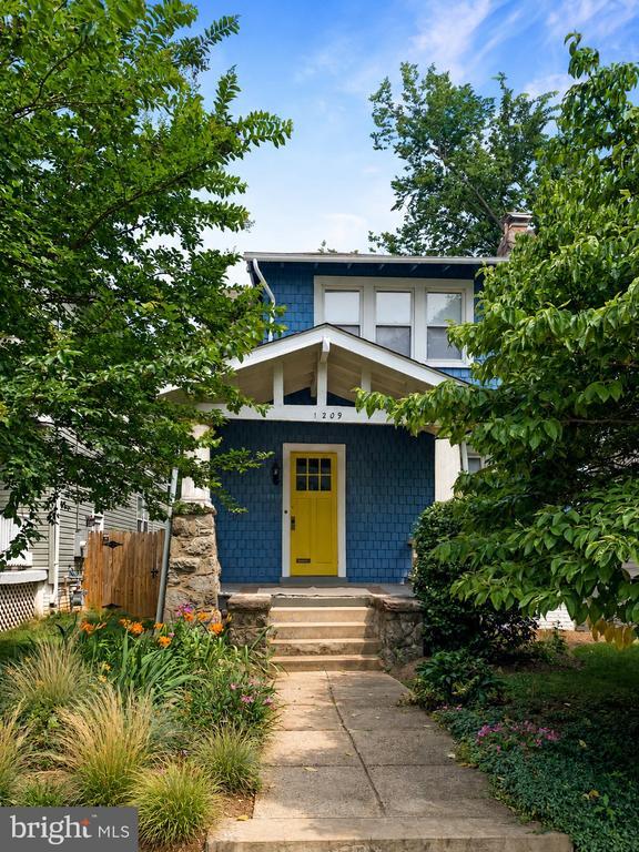 Building Photo - 1209 Gallatin St NW