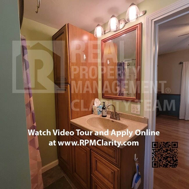 Building Photo - 3 Bed/1 Bath Home in Port Clinton