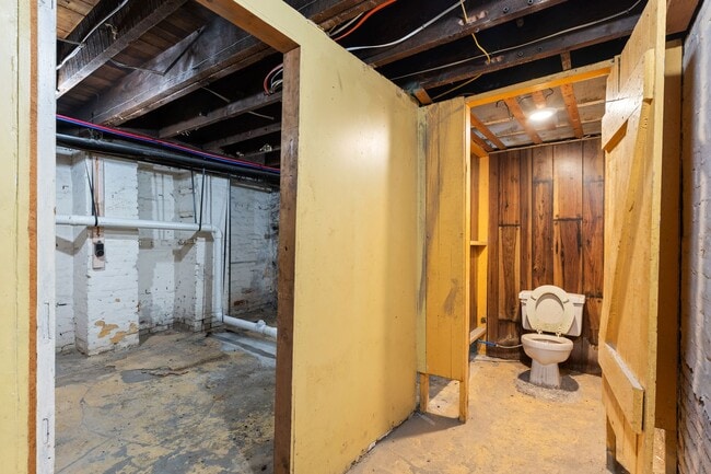 Building Photo - 2 Bed 1 bath House