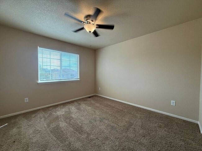 Building Photo - 5-bedroom home with expansive mountain views!