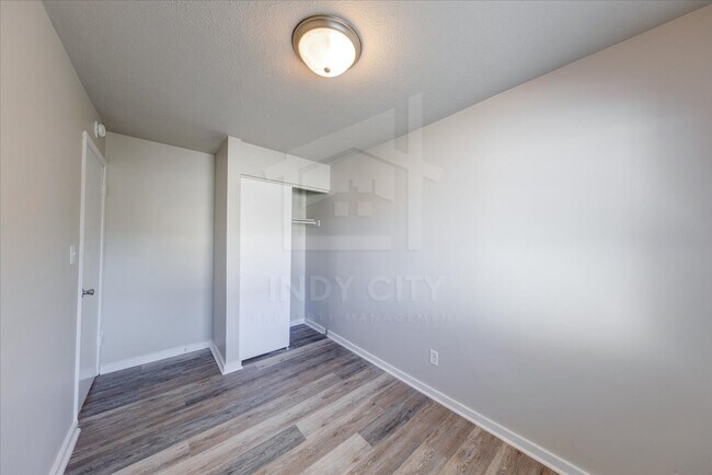 Building Photo - 205 N Manngrove Ln