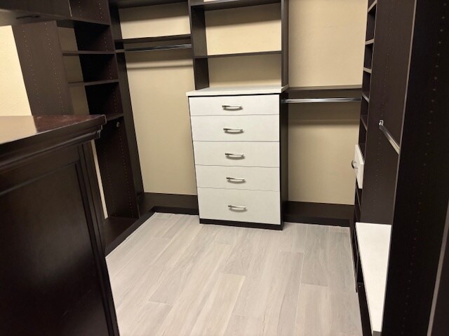 Walk-in Closet - 73775 Van Gogh Dr