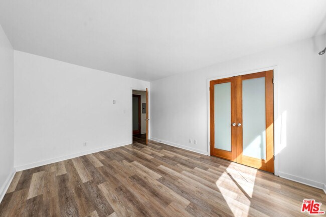 Building Photo - 11670 Iowa Ave