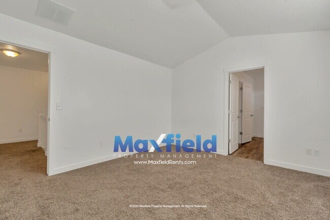 Building Photo - Beautiful Townhouse in Draper - 3 BD 2.5 BA 2 GA - 2250 Square Feet
