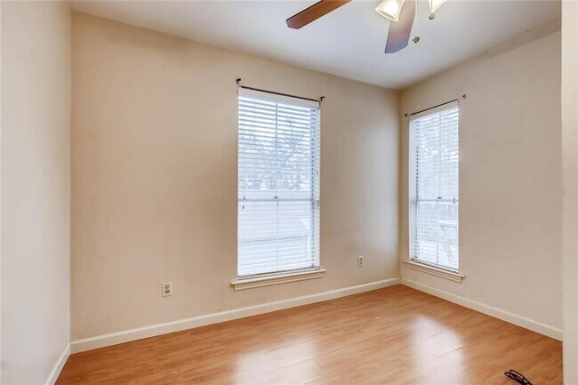 Building Photo - 2529 Rio Grande St