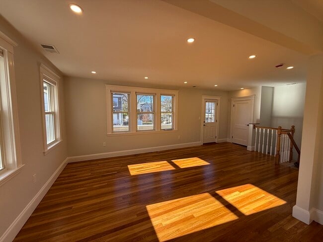 Building Photo - 79 Hovey St