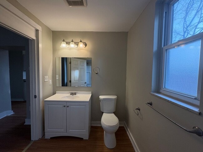 Building Photo - The Bryant House