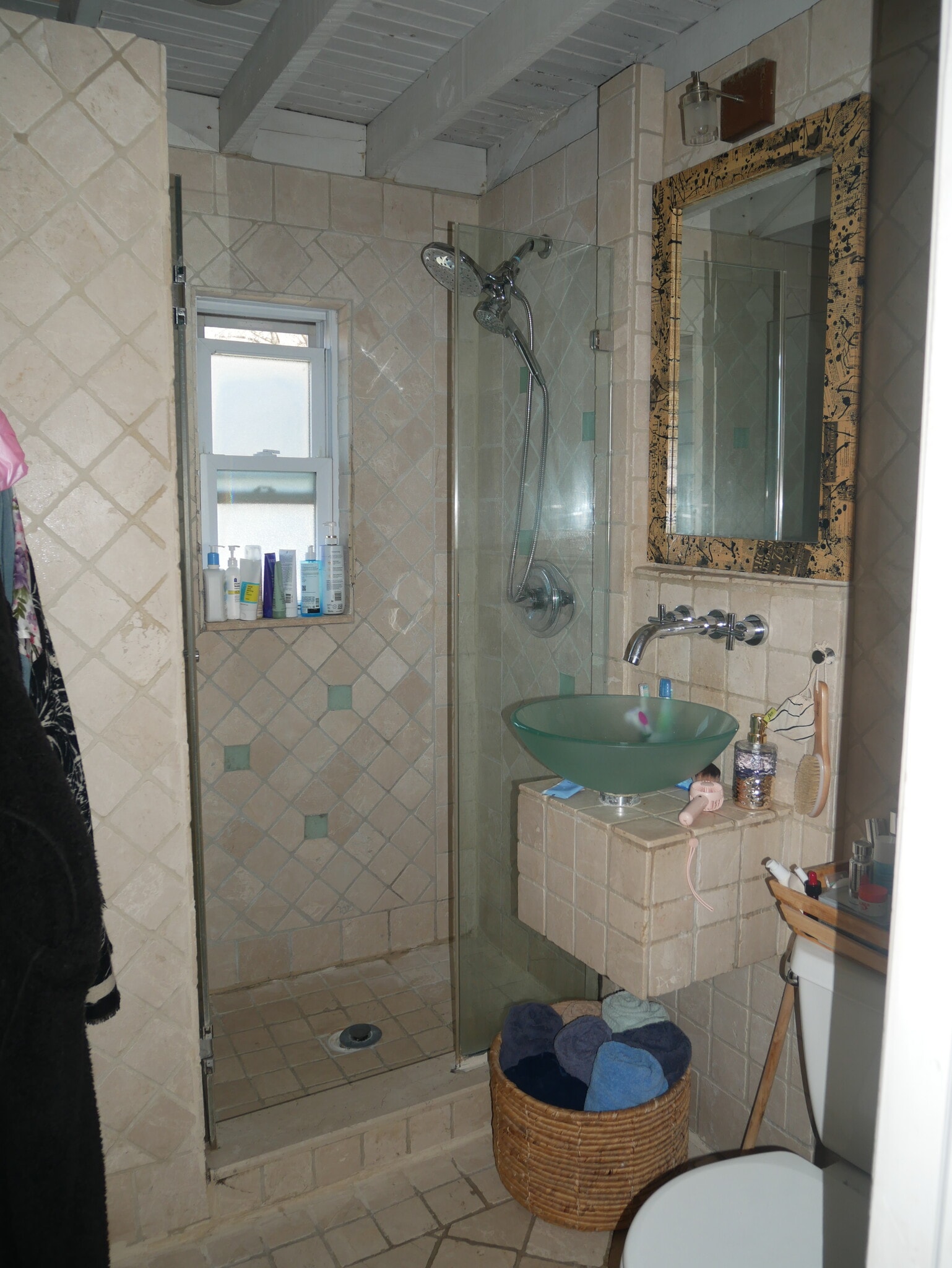 Building Photo - 190 Knickerbocker Rd