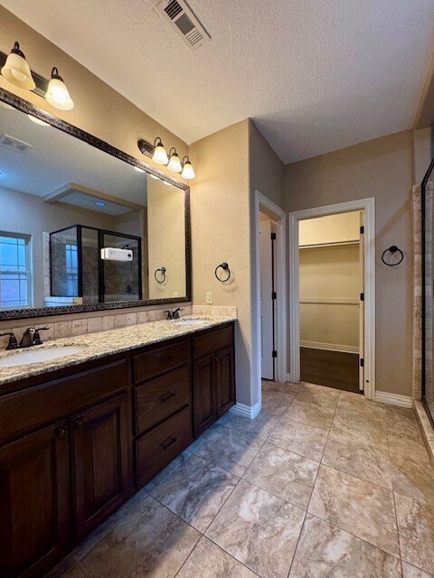 Building Photo - 209 Pebble Beach Dr