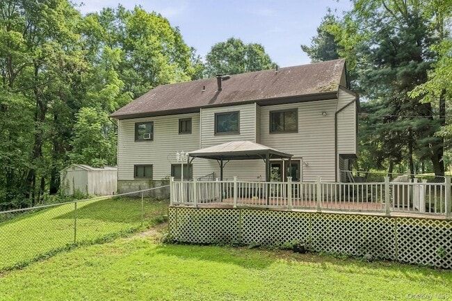 Building Photo - 383 NY-32