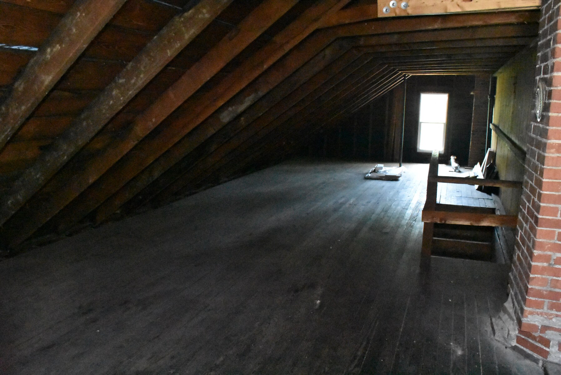 Building Photo - 566 North St