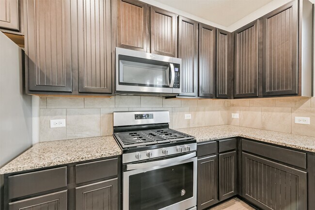 Building Photo - 2036 Elkington Cir