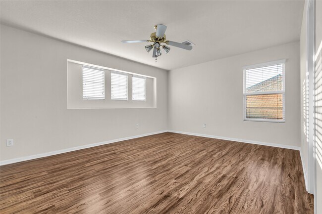 Building Photo - 3050 Thicket Path Way