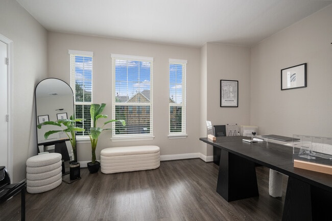 Building Photo - 17339 Moscato
