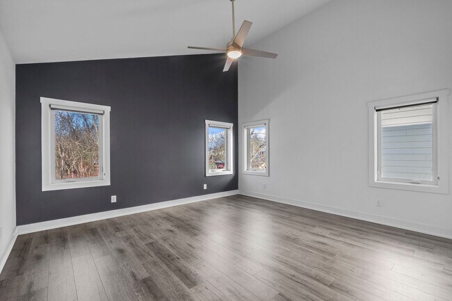Building Photo - 1811 Cahal Ave