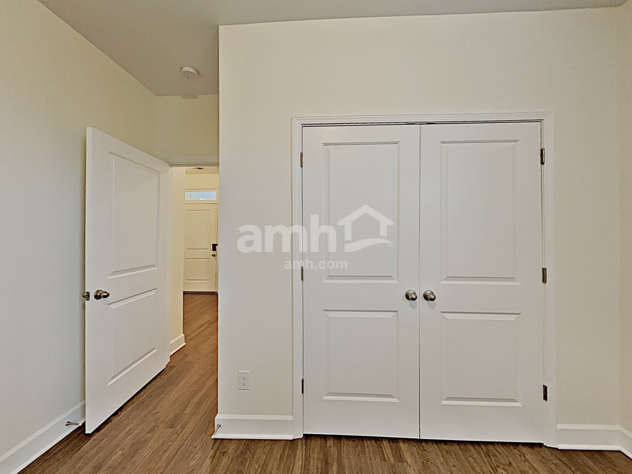 Building Photo - 4265 Longfellow Dr