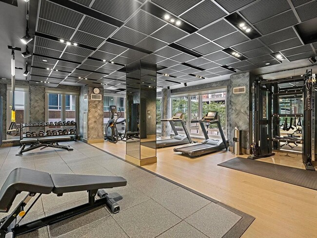 Building Photo - 2 Shore Ln