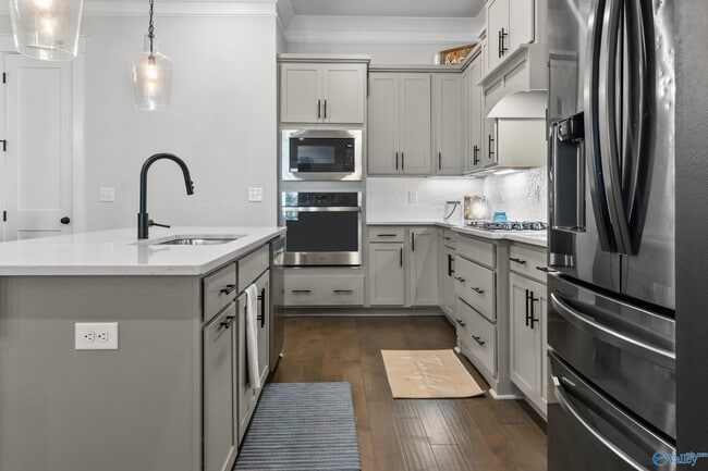 Building Photo - 310 Hay Rake Dr